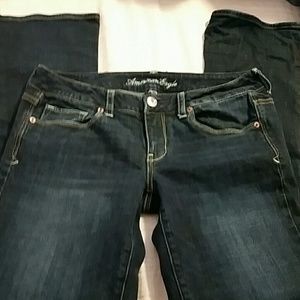 EUC american eagle Skinny Kick jeans